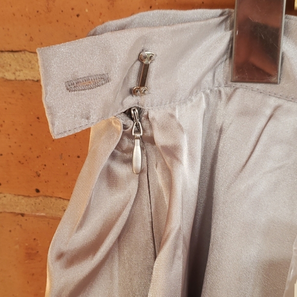 Pale blue, shimmery skirt, forever 21, size M - Picture 4 of 5